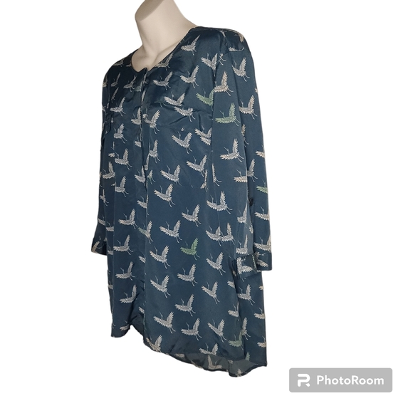 2/$30 Laura Scott1X Novelty Crane Bird All Over Print Roll Tab 3/4 Sleeve - Picture 4 of 15